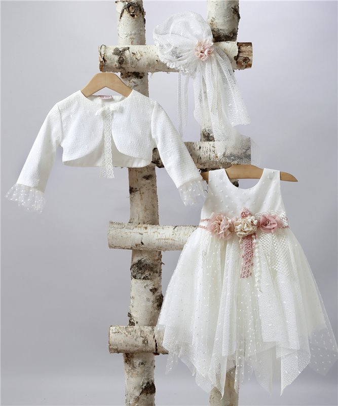 Βαπτιστικό Φόρεμα από διάφορα τούλια στολισμένο με σύνθεση από τούλινα και δαντελένια λουλούδια